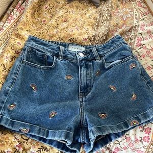 PacSun Mom Jean shorts Size 25. Rainbows! 🌈